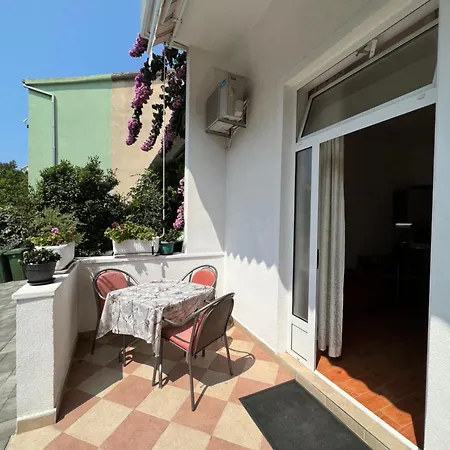 Apartments Jure Makarska Exterior photo
