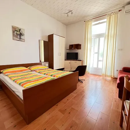 Apartments Jure Makarska Exterior photo